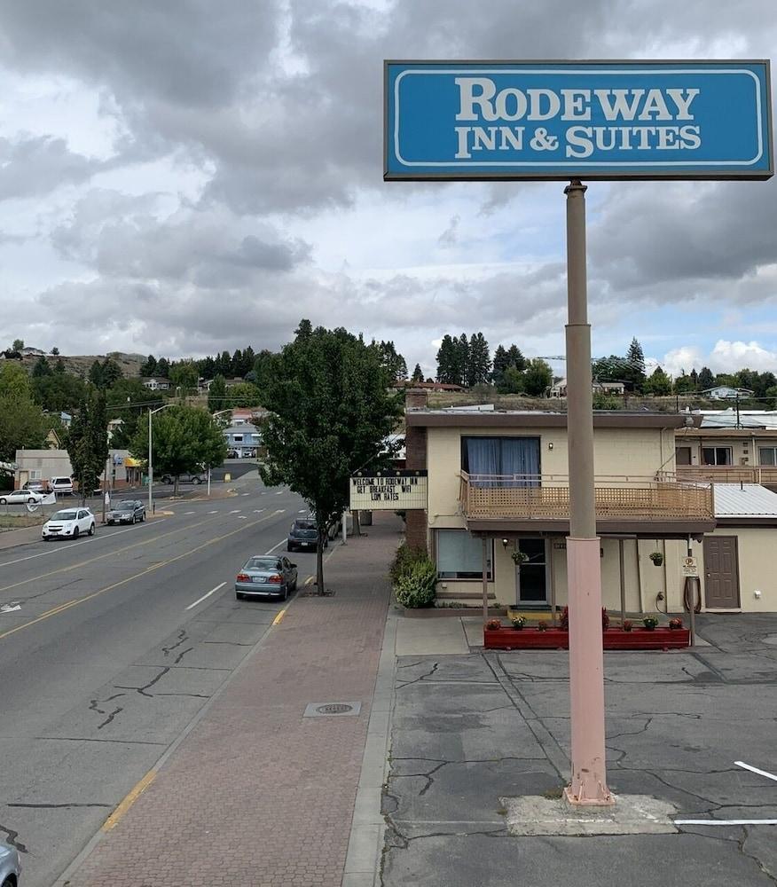Rodeway Inn & Suites Omak - Okanogan Exterior foto