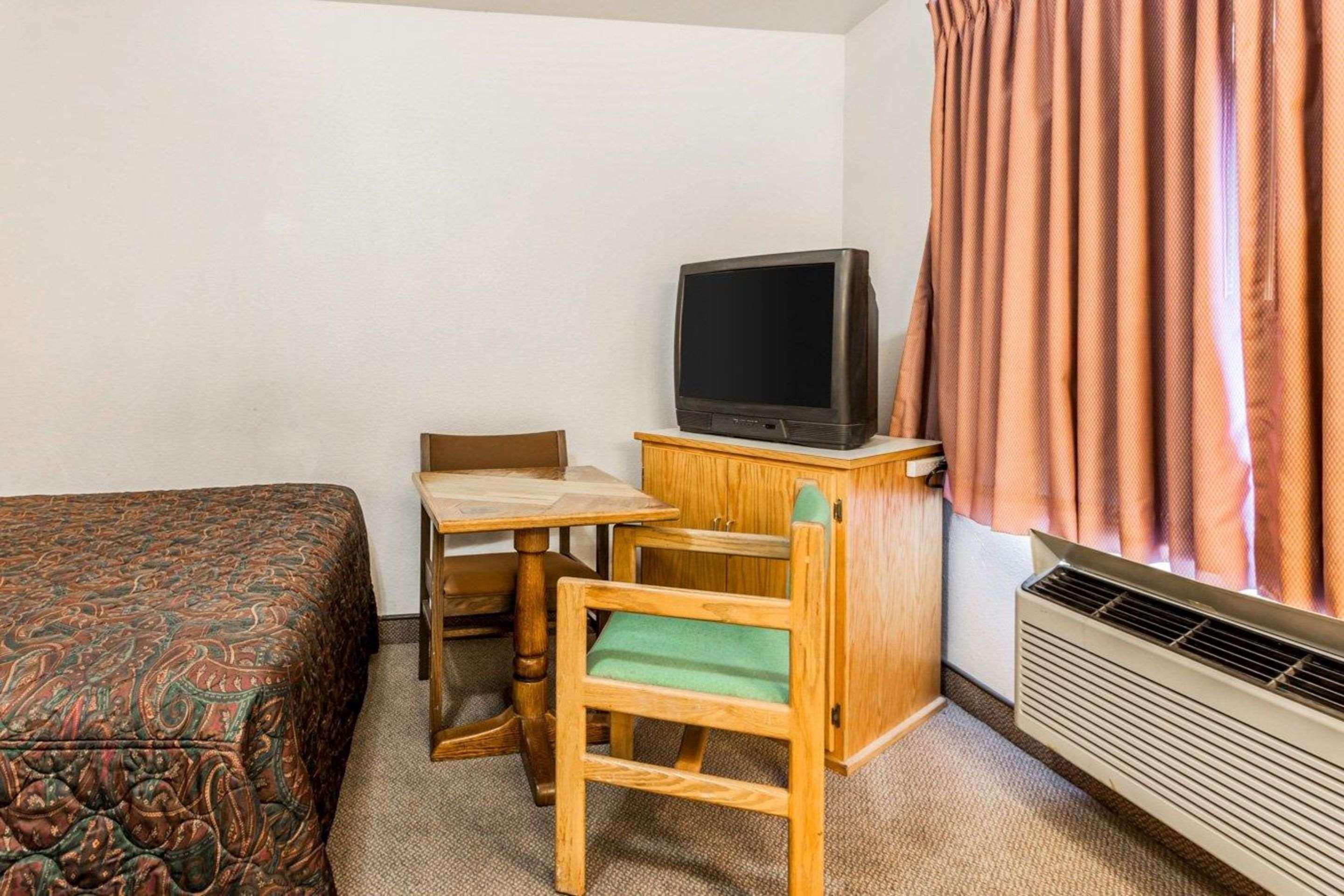 Rodeway Inn & Suites Omak - Okanogan Exterior foto